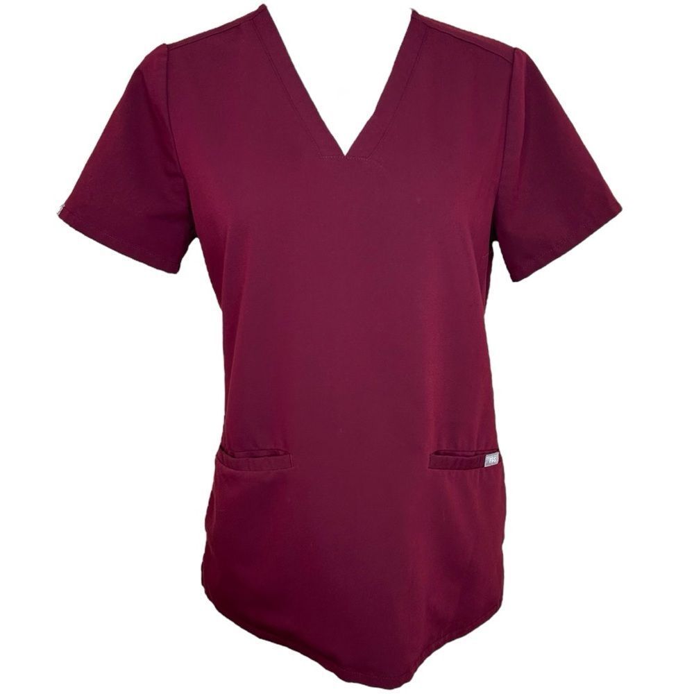Figs Casma Three-Pocket Scrub Top Nurse CNA Doctor in Burgundy‎ Size Small